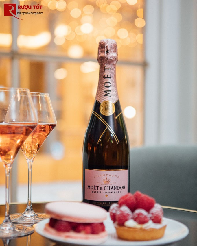 Rượu Champagne hồng Moet & Chandon Rose Imperial