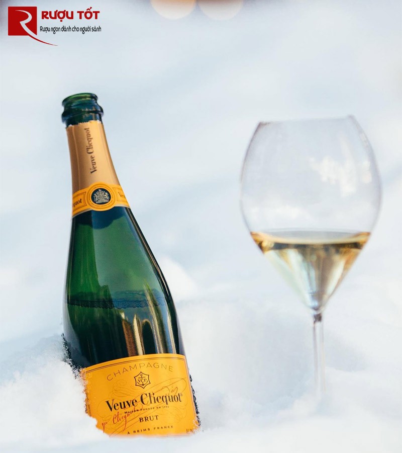 Veuve Clicquot Brut Yellow Label vùng Champagne