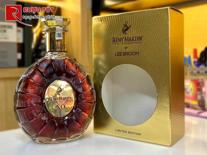 Rượu Pháp Remy Martin XO Lee Broom