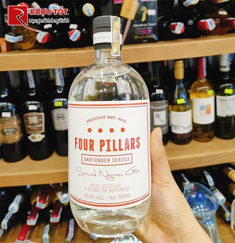 Rượu Four Pillars Spiced Negroni Gin