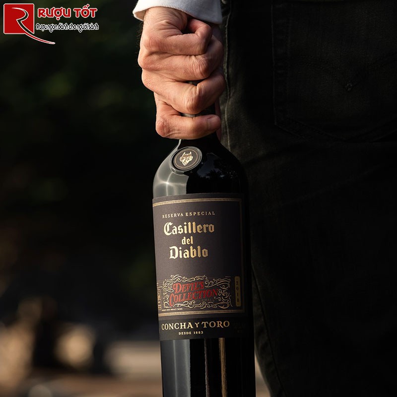 Casillero Del Diablo Devil's Collection Red