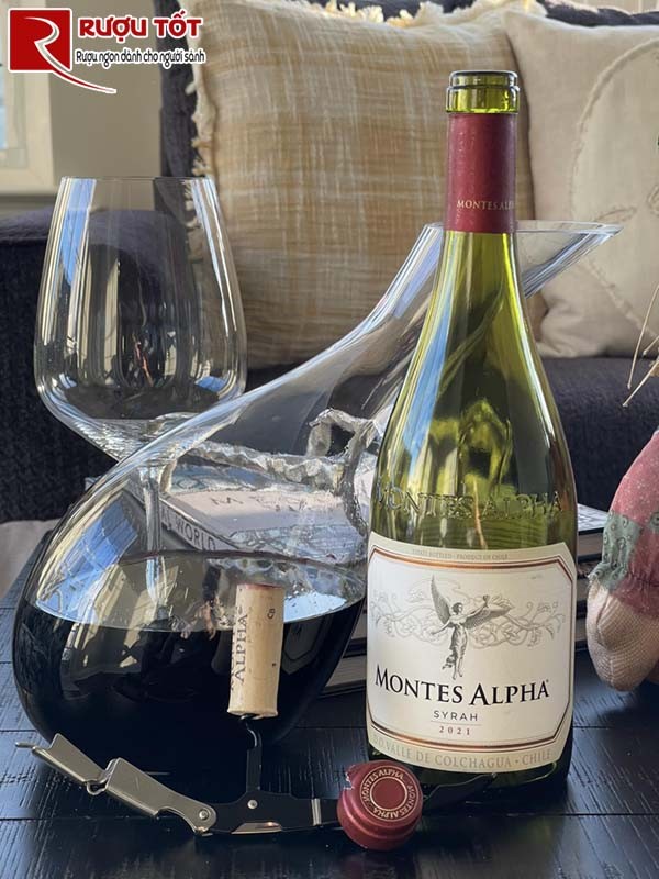 Vang montes alpha syrah