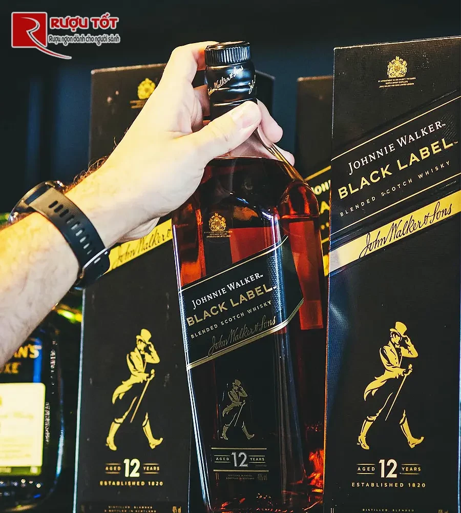 black label 12 nam tuoi