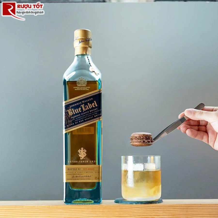 Rượu Blue Label Xách Tay 700ml