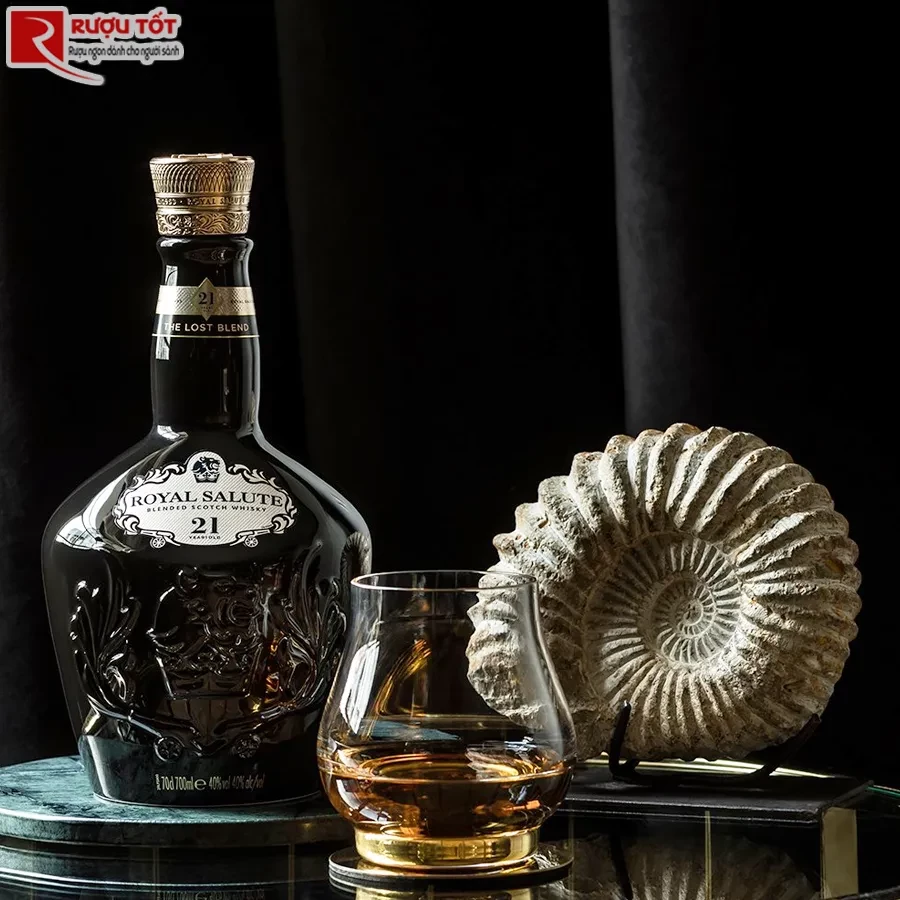 Rượu Chivas 21 Đen 700ml