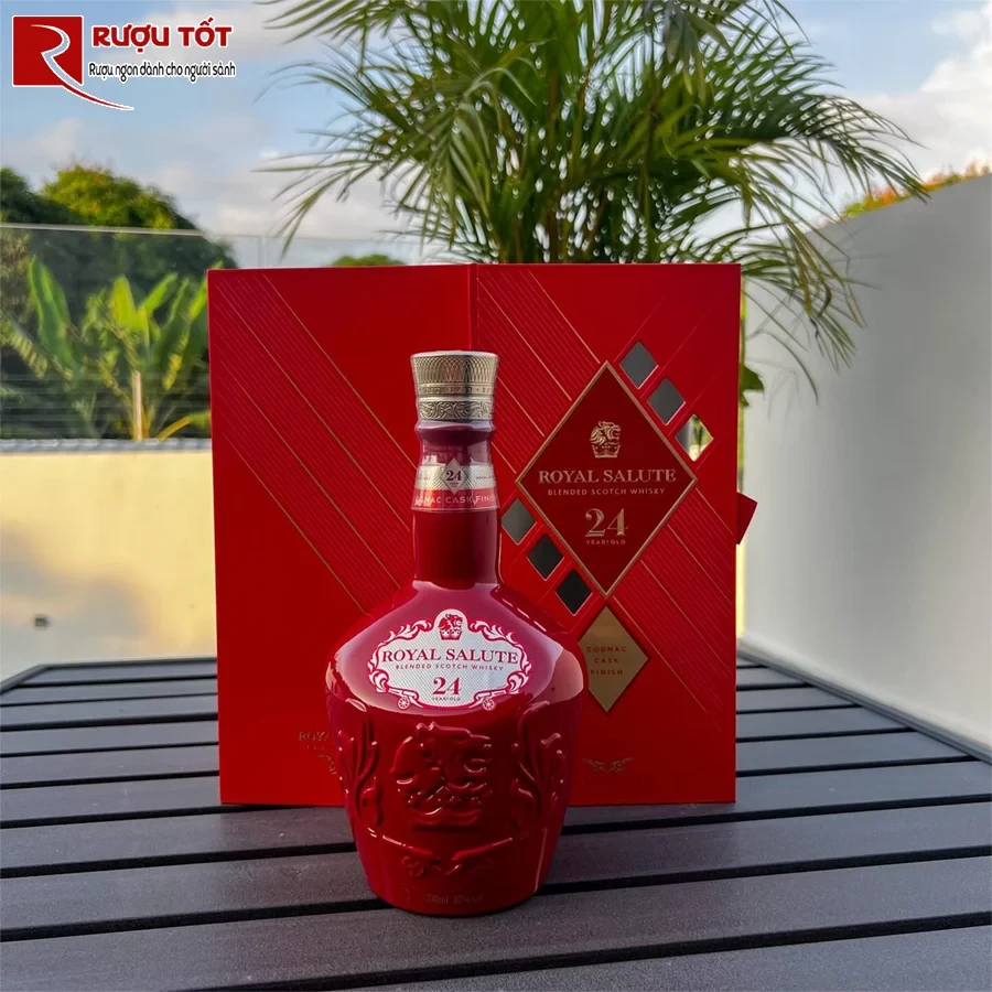 Ruou Chivas 24 Royal Salute