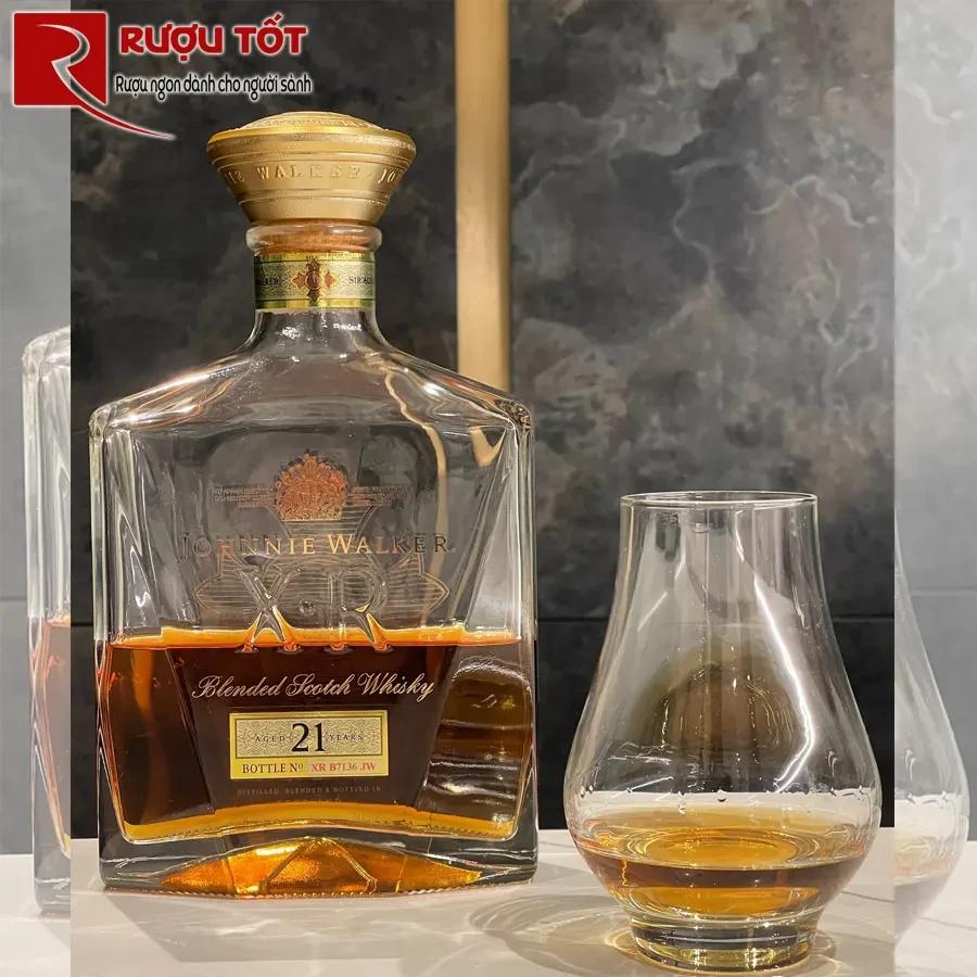 rượu Johnnie Walker XR 21