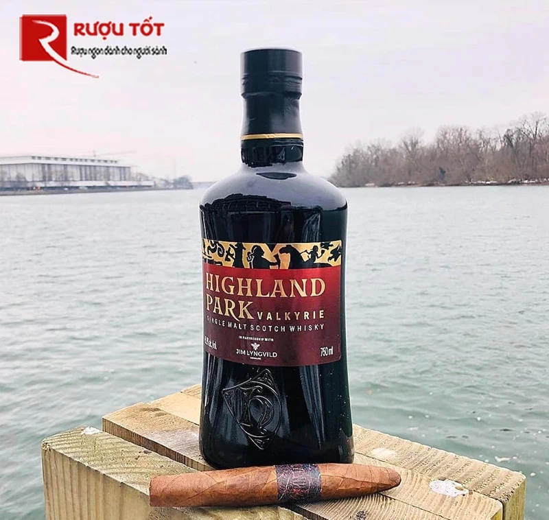 Rượu Whisky Highland Park Valkyrie