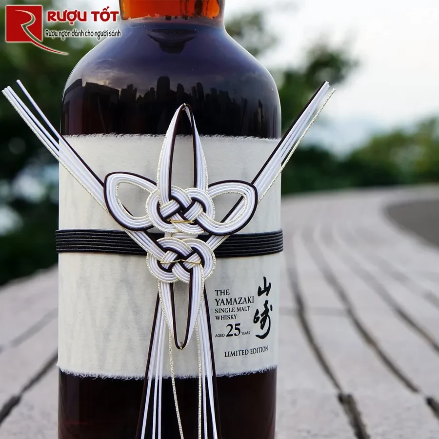 ruou Yamazaki 25 Limited Edition