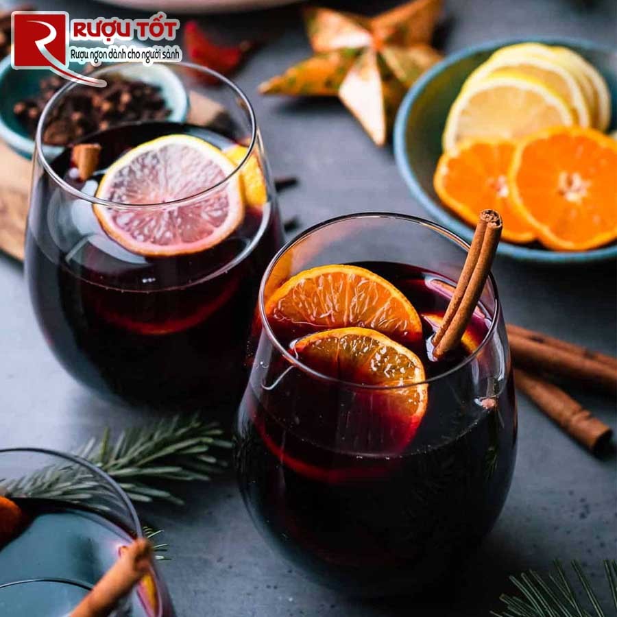 ngay uong ruou vang mulled wine