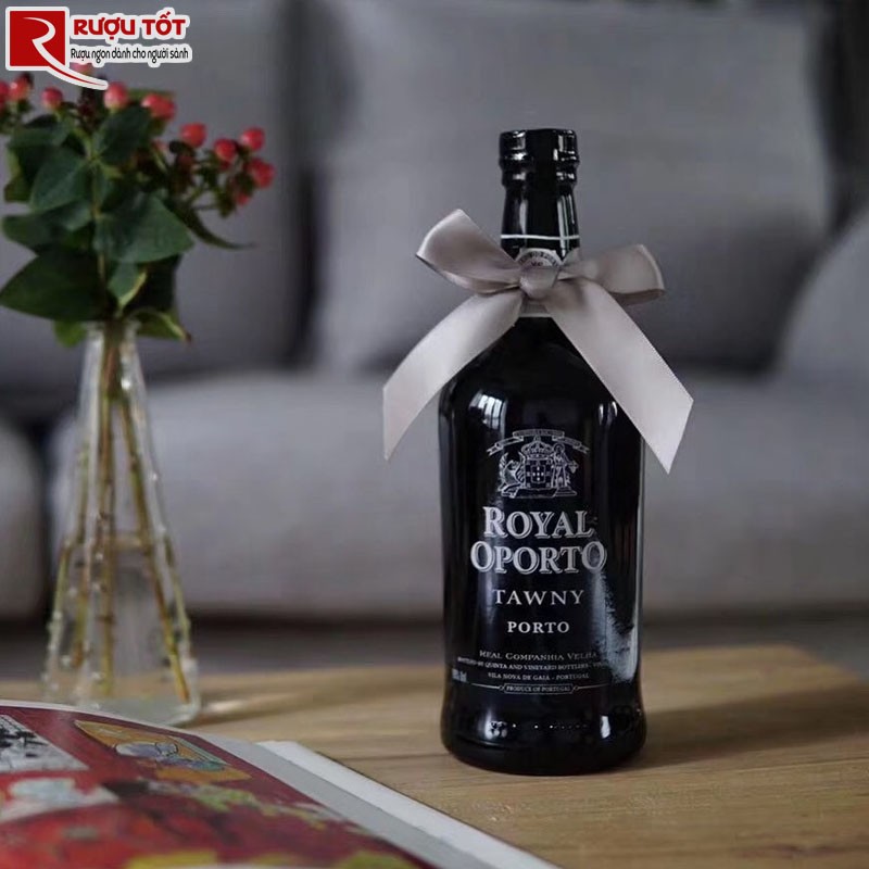 Rượu vang Royal Oporto