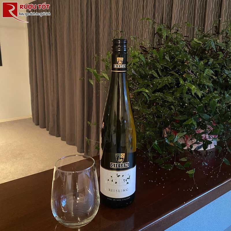 Rượu vang Giesen Riesling