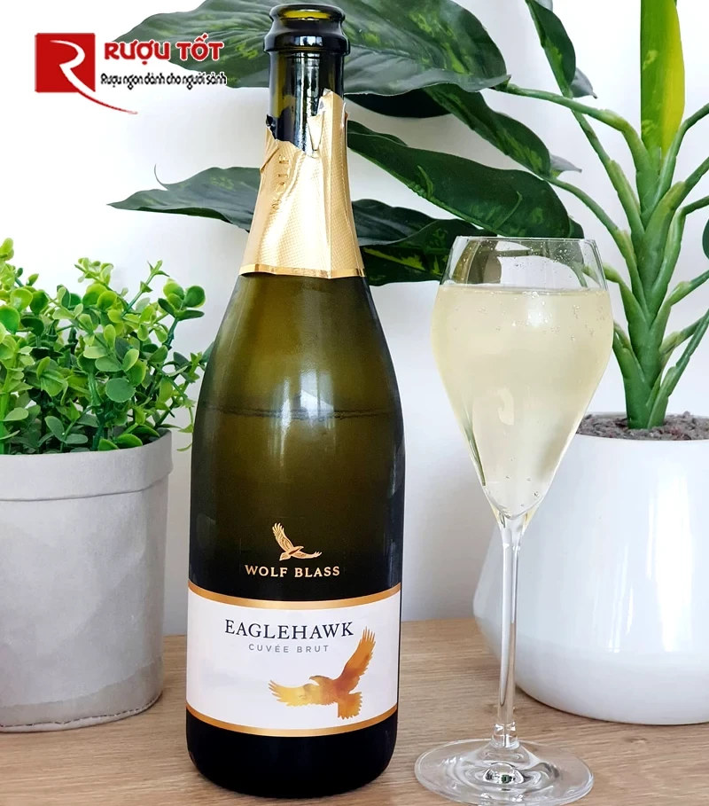 Rượu vang trắng Wolf Blass Eaglehawk Cuvee Brut