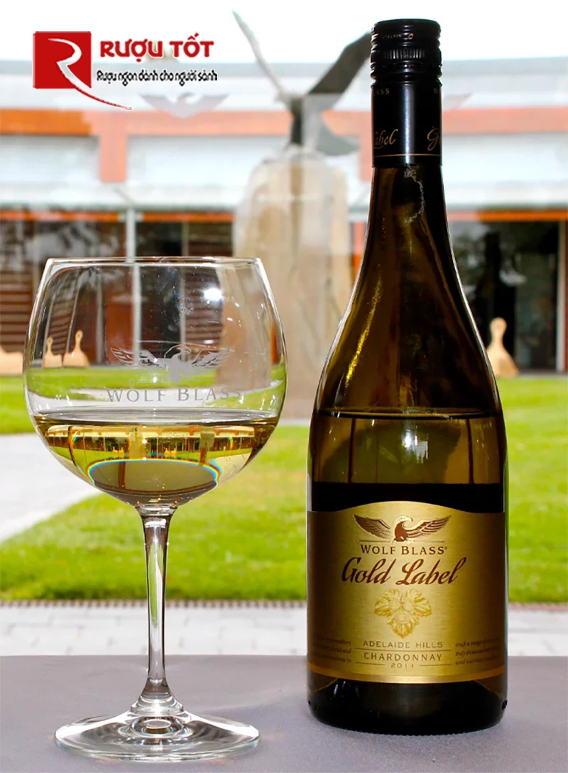 Rượu vang Wolf Blass Gold Label Chardonnay