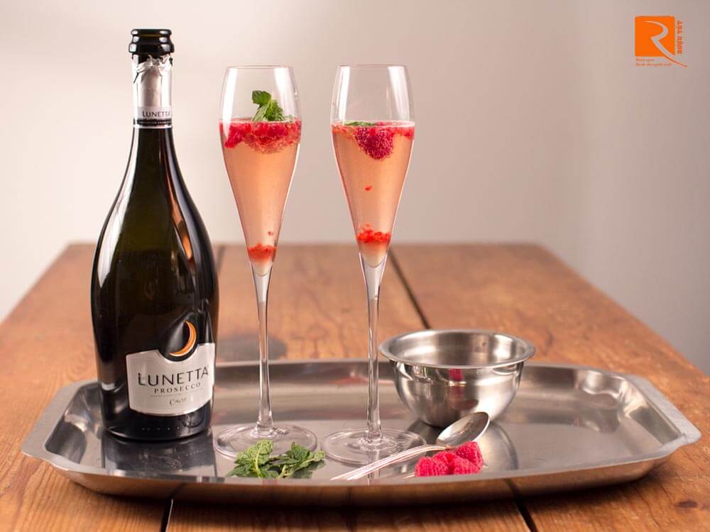 Raspberry Champagne Cocktail