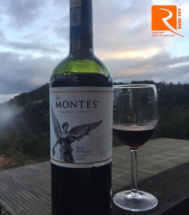 Rượu vang Montes Classic Series Merlot 