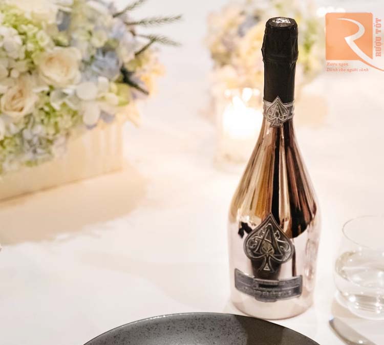 Rượu Champagne Armand de Brignac Brut Blanc de Blancs