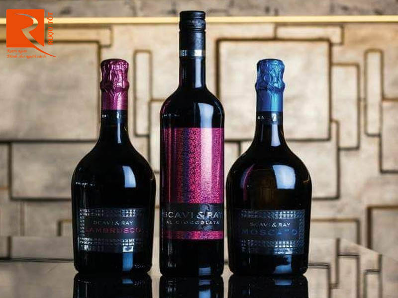 Rượu vang nổ Ý Scavi & Ray Lambrusco Spumante