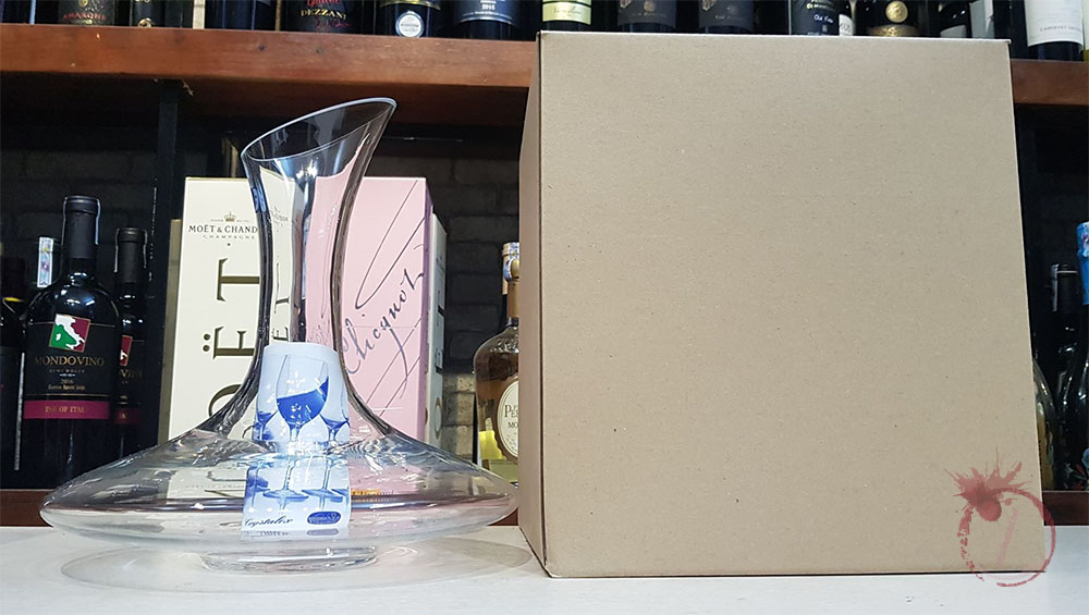 Decanter rượu vang Tiệp Bohemia Crystal Bordeaux chụp tại cửa hàng. ảnh 2