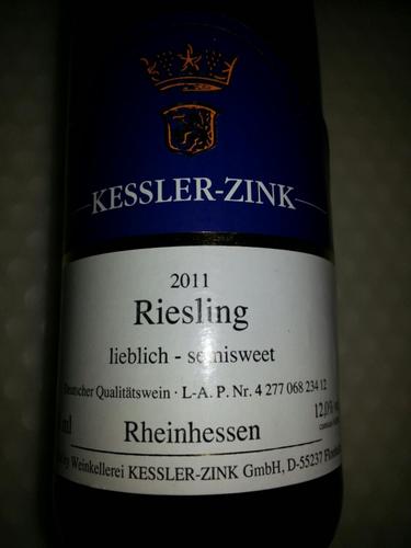 Vang Đức Riesling Semi Dry Blue Edition Kessler-Zink