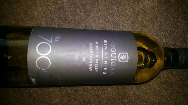 Vang Úc McGuigan Bin 7000 Chardonnay